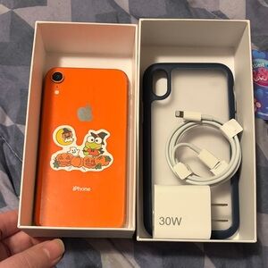 Apple iPhone XR - Coral 128gb ERASED